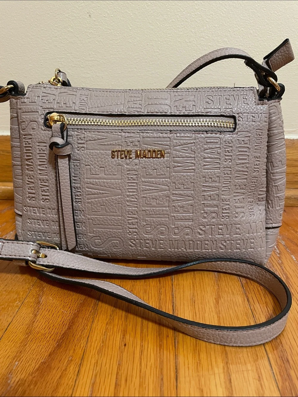 Steve Madden embossed logo crossbody bag beige long adjustable strap